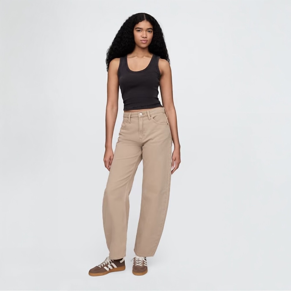 GAP High Rise Barrel Jeans NWOT 32/14 Short